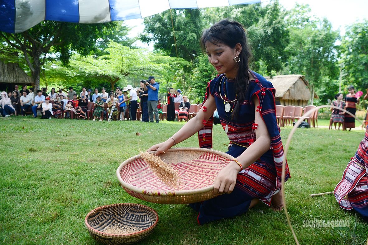 Rộn ràng lễ Sơmă Kơcham của người Bahnar tại Đồng Mô- Ảnh 5. Rộn ràng lễ Sơmă Kơcham của người Bahnar tại Đồng Mô- Ảnh 5.