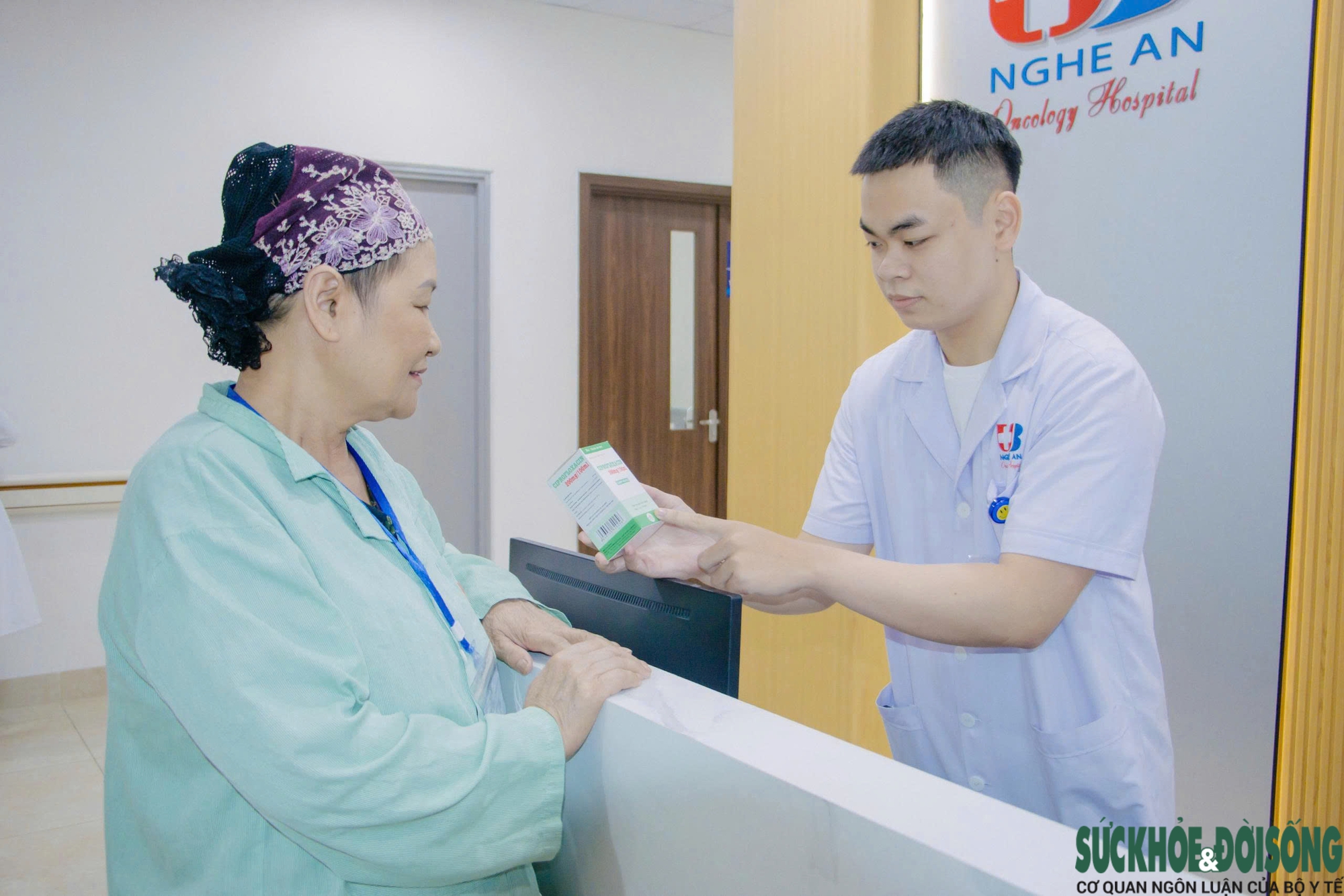 Đưa thuốc ung thư thế hệ mới vào BHYT: Thêm cơ hội sống cho bệnh nhân nghèo- Ảnh 2. Đưa thuốc ung thư thế hệ mới vào BHYT: Thêm cơ hội sống cho bệnh nhân nghèo- Ảnh 2.