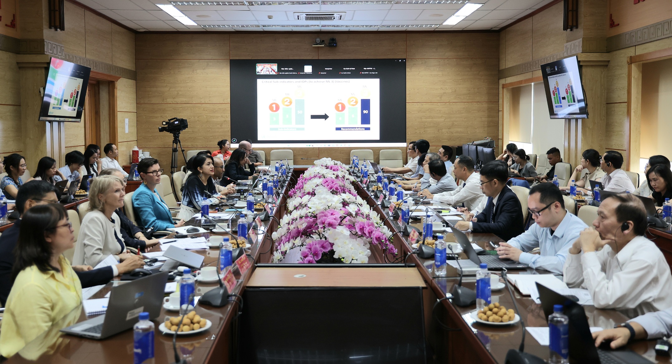 WHO đánh giá hệ thống quản lý quốc gia Việt Nam về thuốc và vắc xin NRA - Ảnh 6. WHO đánh giá hệ thống quản lý quốc gia Việt Nam về thuốc và vắc xin NRA - Ảnh 6.