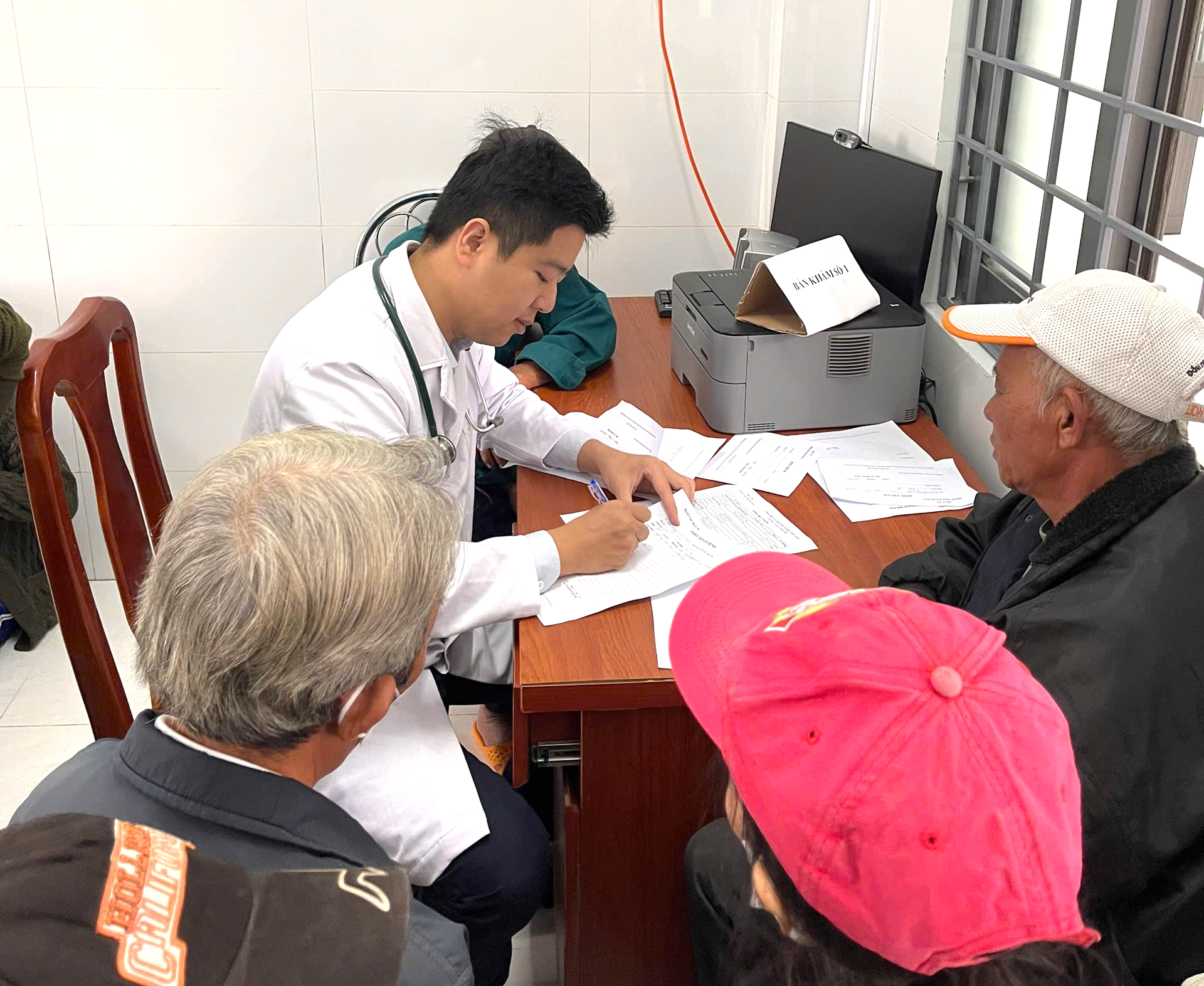Bác sĩ trẻ hiến kế đến Đại hội Đoàn toàn quốc: Xây dựng cộng đồng biết sơ cấp cứu - Ảnh 4.
