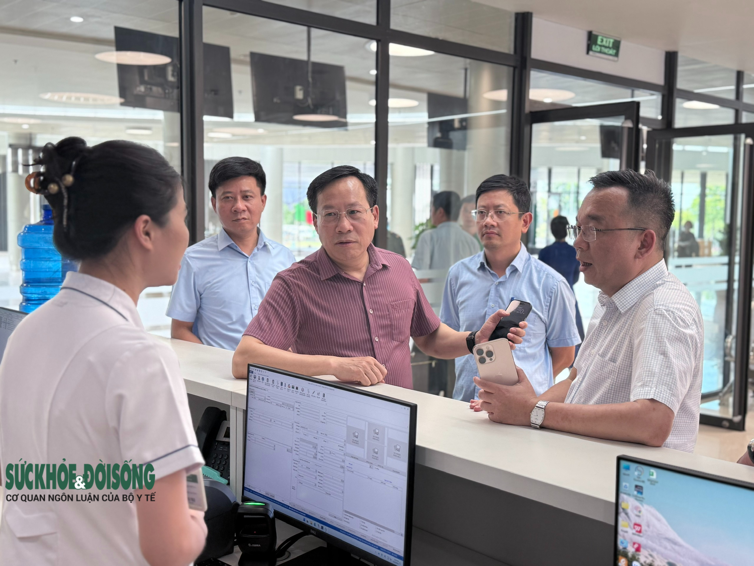 Lãnh đạo Bộ Y tế kiểm tra tiến độ nước rút đưa BV Bạch Mai cơ sở Ninh Bình vào hoạt động- Ảnh 6. Lãnh đạo Bộ Y tế kiểm tra tiến độ nước rút đưa BV Bạch Mai cơ sở Ninh Bình vào hoạt động- Ảnh 6.