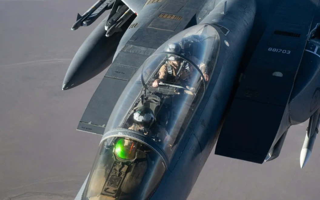 Iran Tận Dụng UAV Để Phát Hiện và Tấn Công F-15E Mỹ: Điều Gì Đang Diễn Ra?