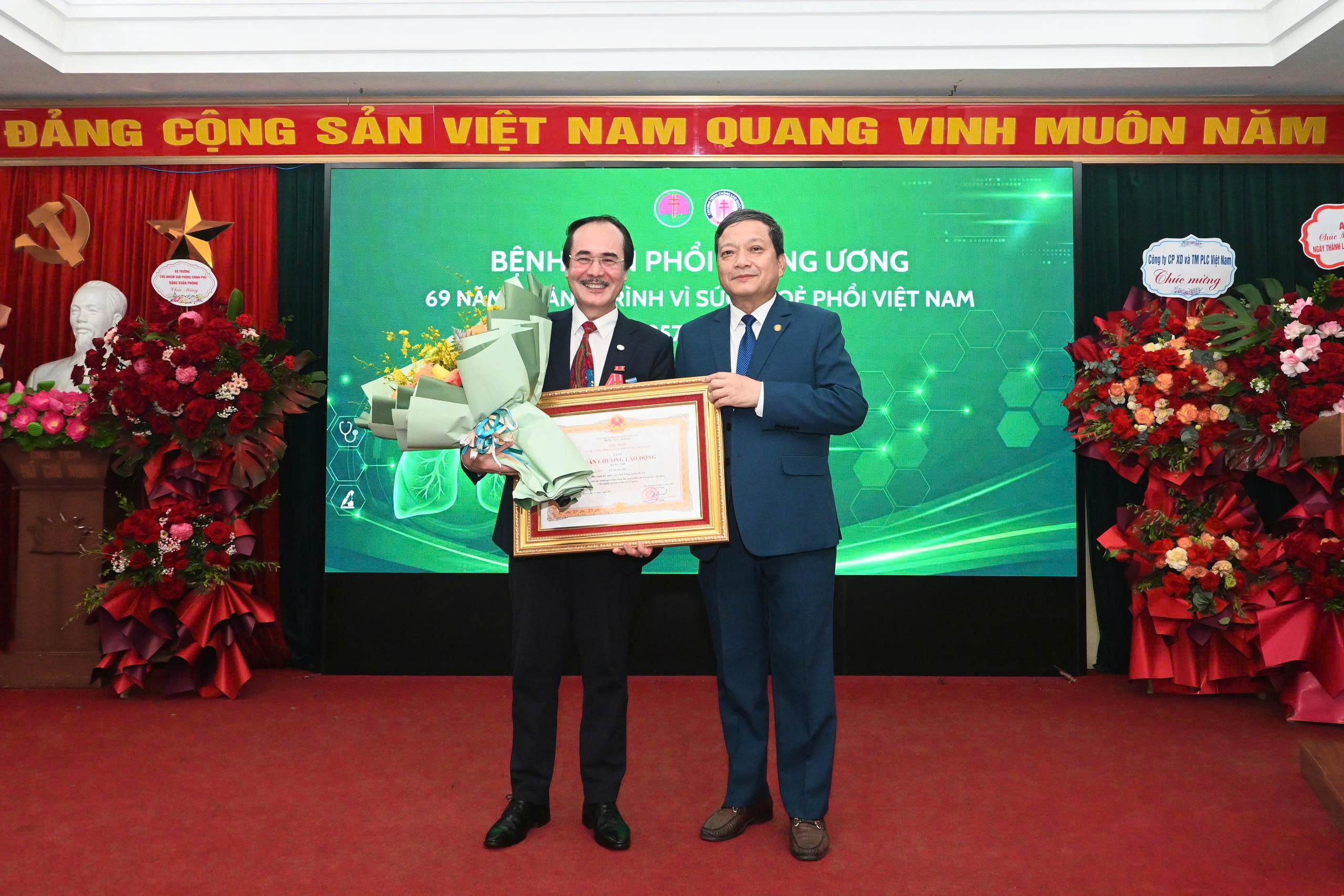 Gallery - Bệnh viện Phổi Trung ương kỷ niệm 69 năm thành lập: Bứt phá để phát triển chuyên ngành bệnh phổi và lao - image 7
