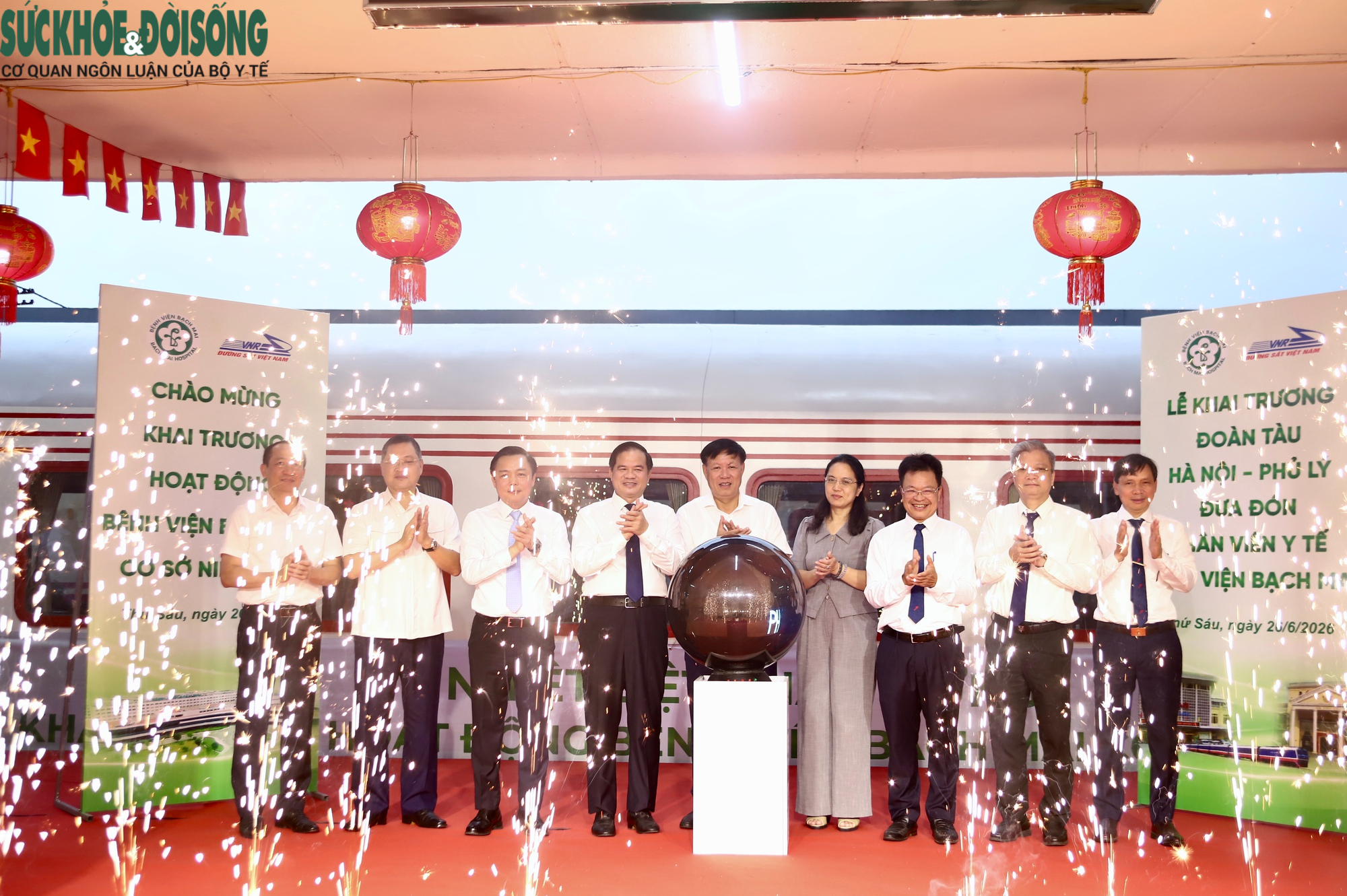 Khai trương đoàn tàu Hà Nội - Phủ Lý đưa đón y, bác sĩ Bệnh viện Bạch Mai- Ảnh 5.