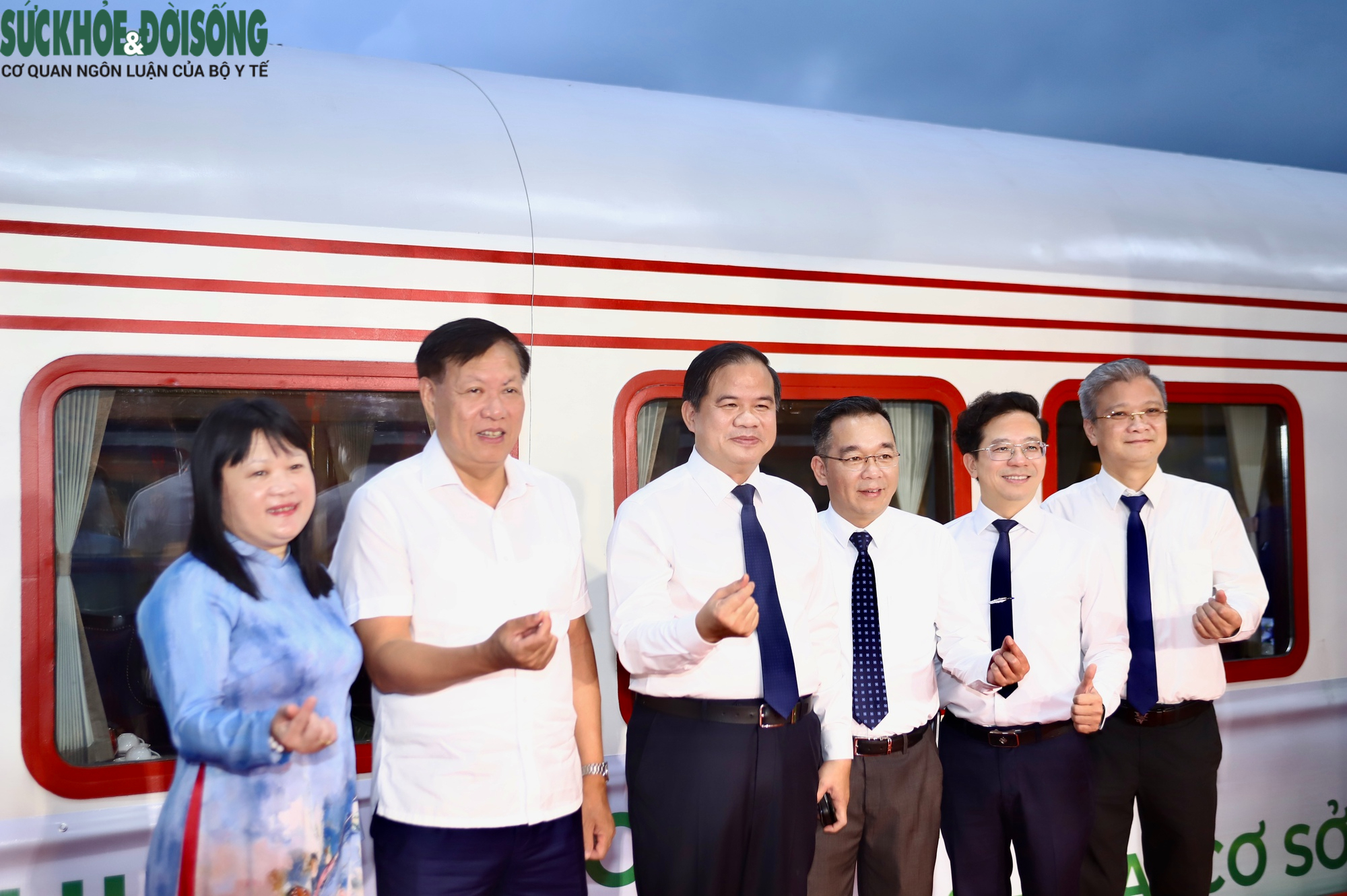 Khai trương đoàn tàu Hà Nội - Phủ Lý đưa đón y, bác sĩ Bệnh viện Bạch Mai- Ảnh 7.