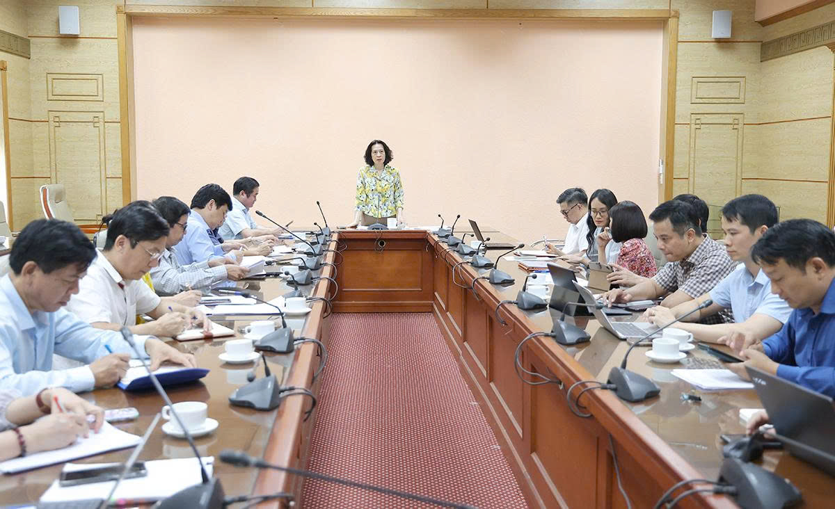 Thứ trưởng Nguyễn Thị Liên Hương: Hoàn thiện thể chế, đẩy nhanh tiến độ các nhiệm vụ phòng bệnh- Ảnh 3.