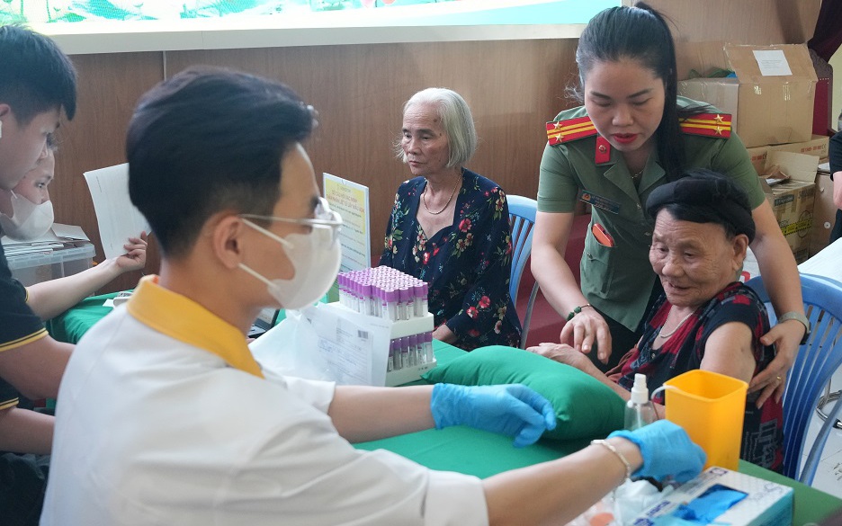 Chiến dịch 500 ngày đêm: Hơn 22.000 mẫu ADN nối hành trình tìm tên liệt sĩ - Ảnh 11.