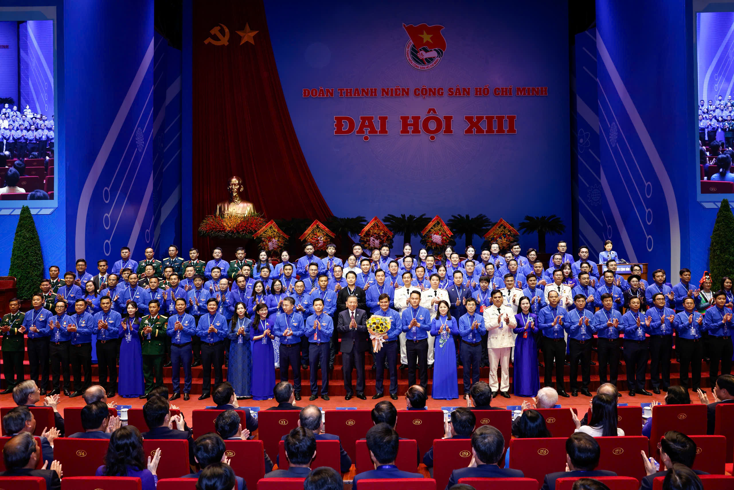 Gallery - Tổng Bí thư, Chủ tịch nước Tô Lâm: "Tương lai rạng rỡ của đất nước được góp sức từ từng bạn trẻ hôm nay" - image 1