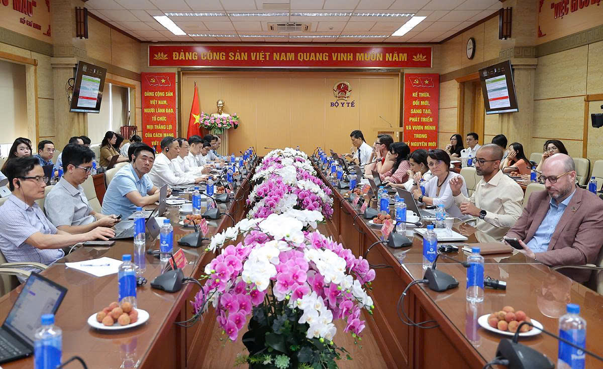 Gallery - WHO đánh giá cao nỗ lực nâng cao hệ thống NRA của Việt Nam trong quản lý thuốc , vắc xin - image 7