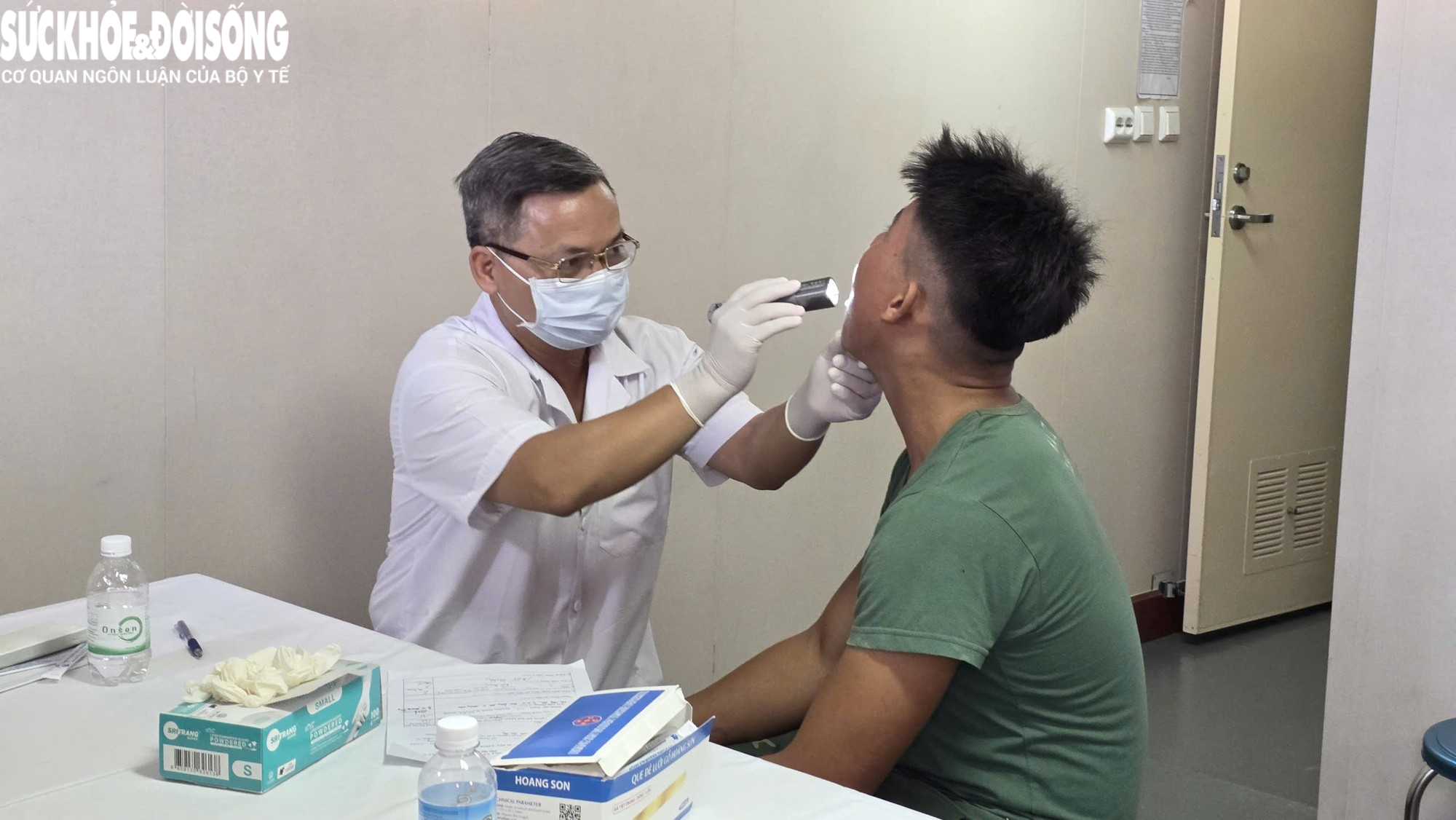 Ký sự Trường Sa: Khám sức khoẻ giữa biển khơi khác biệt thế nào?- Ảnh 16.