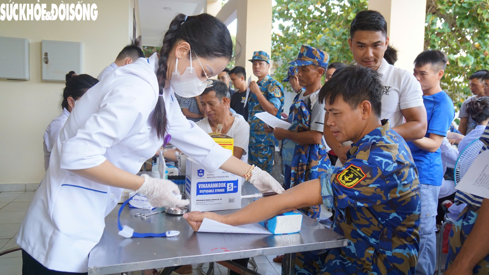 Ký sự Trường Sa: Khám sức khoẻ giữa biển khơi khác biệt thế nào?- Ảnh 9.