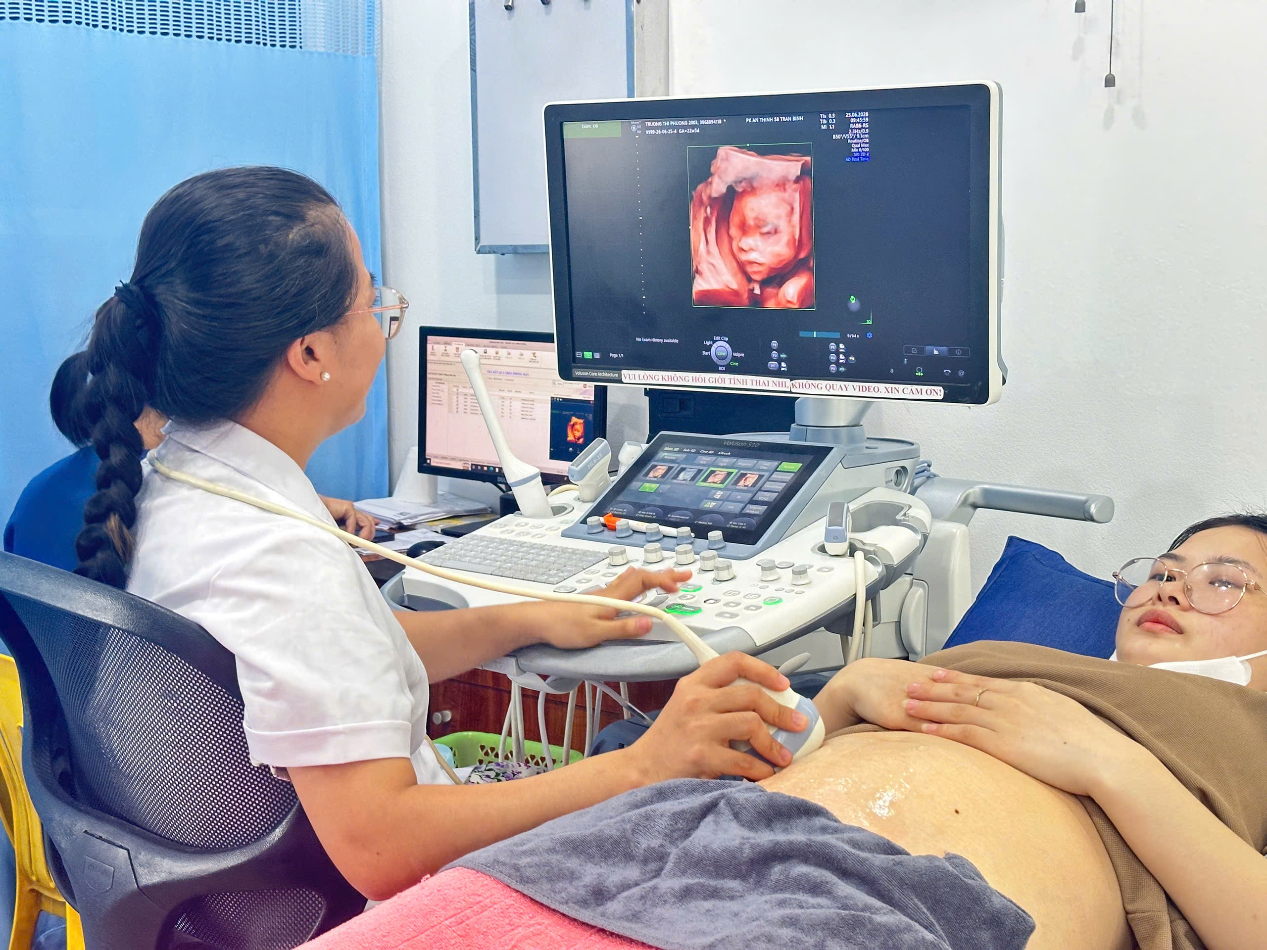 Nguy cơ bất thường thai nhi cần được đánh giá kết hợp giữa siêu âm, xét nghiệm và các yếu tố liên quan