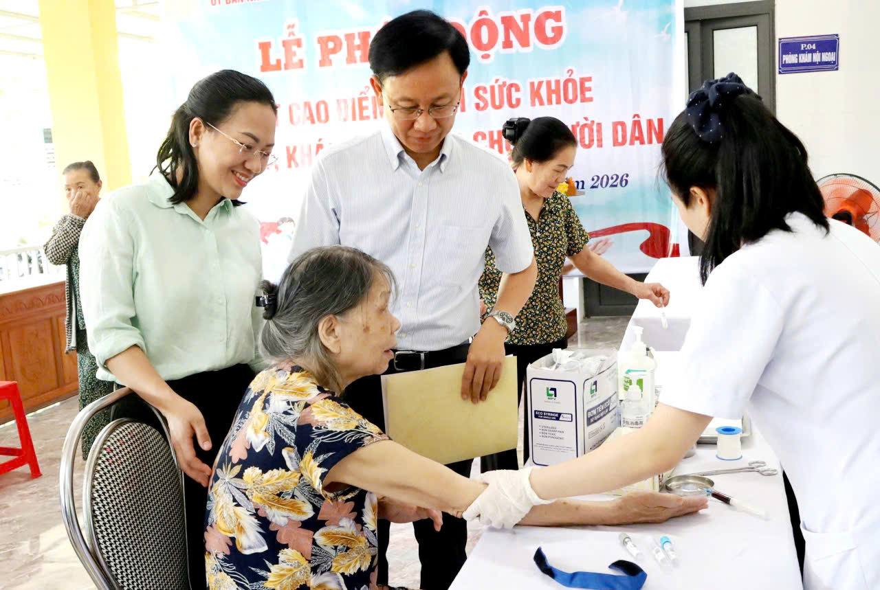 Gallery - Khoảng 1,3 triệu người dân Hà Tĩnh được khám sức khỏe định kỳ - image 6