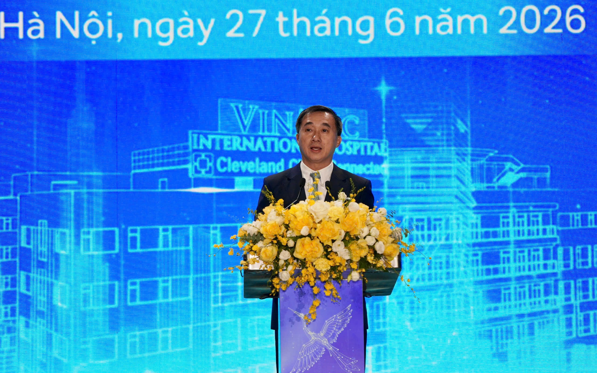Lần đầu tiên Việt Nam thực hiện thành công phẫu thuật robot từ xa hai chiều giữa Hà Nội và Cần Thơ - Ảnh 6.