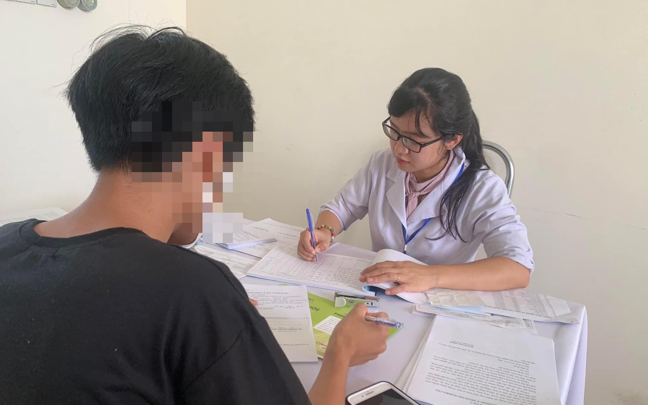 Tìm Hiểu Ba Cách Lây Truyền HIV và Phương Pháp Ngăn Ngừa Hiệu Quả