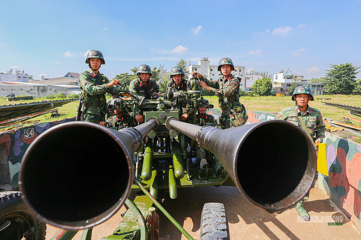 Gallery - ' Lá chắn thép ' bảo vệ bầu trời Thành phố Hồ Chí Minh năm 2026 - image 1