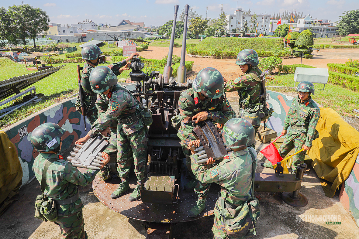 'Lá chắn thép' canh giữ bầu trời Thành phố Hồ Chí Minh- Ảnh 6.