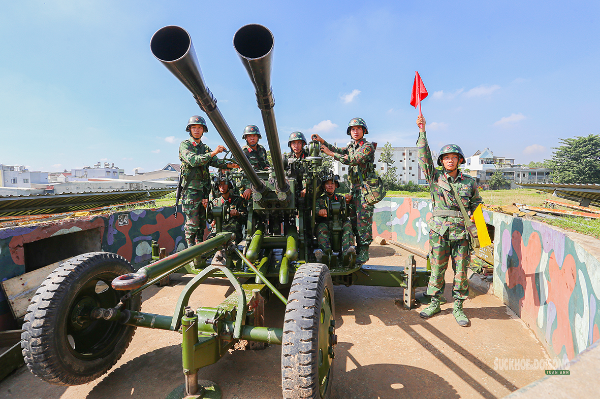 'Lá chắn thép' canh giữ bầu trời Thành phố Hồ Chí Minh- Ảnh 9.