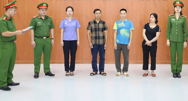 Khởi tố 3 chủ cơ sở sản xuất gần 1.000 tấn giá đỗ 'ngậm' chất cấm- Ảnh 3.