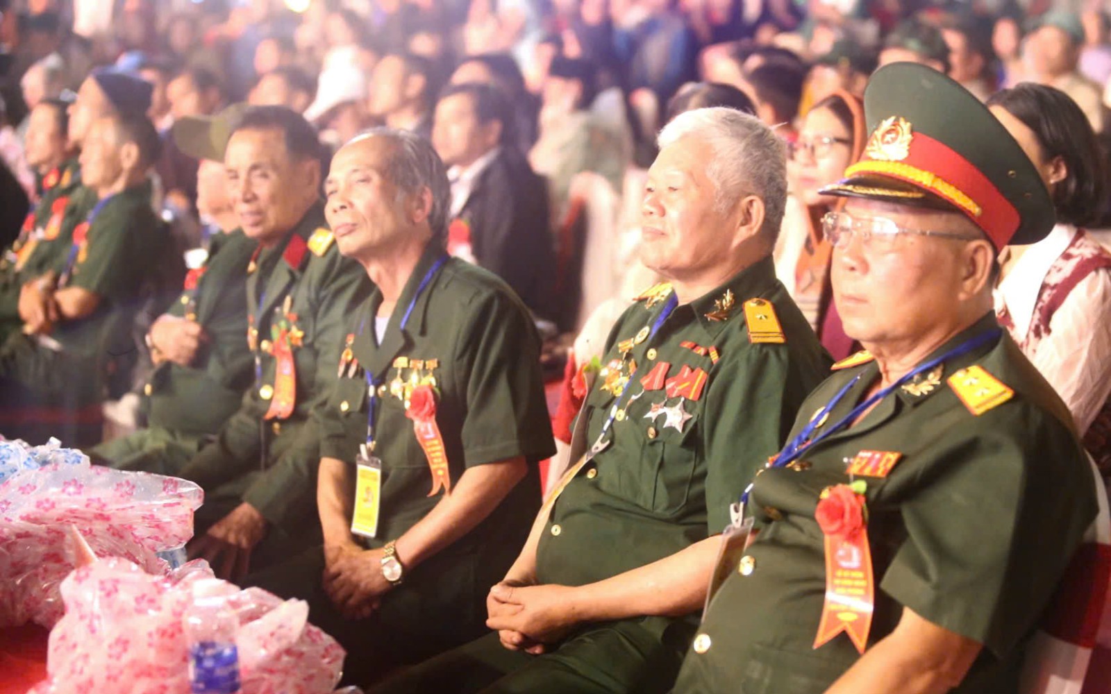 Ban hành quyết định của Chủ tịch nước tặng quà người có công dịp 27/7- Ảnh 2. Ban hành quyết định của Chủ tịch nước tặng quà người có công dịp 27/7- Ảnh 2.