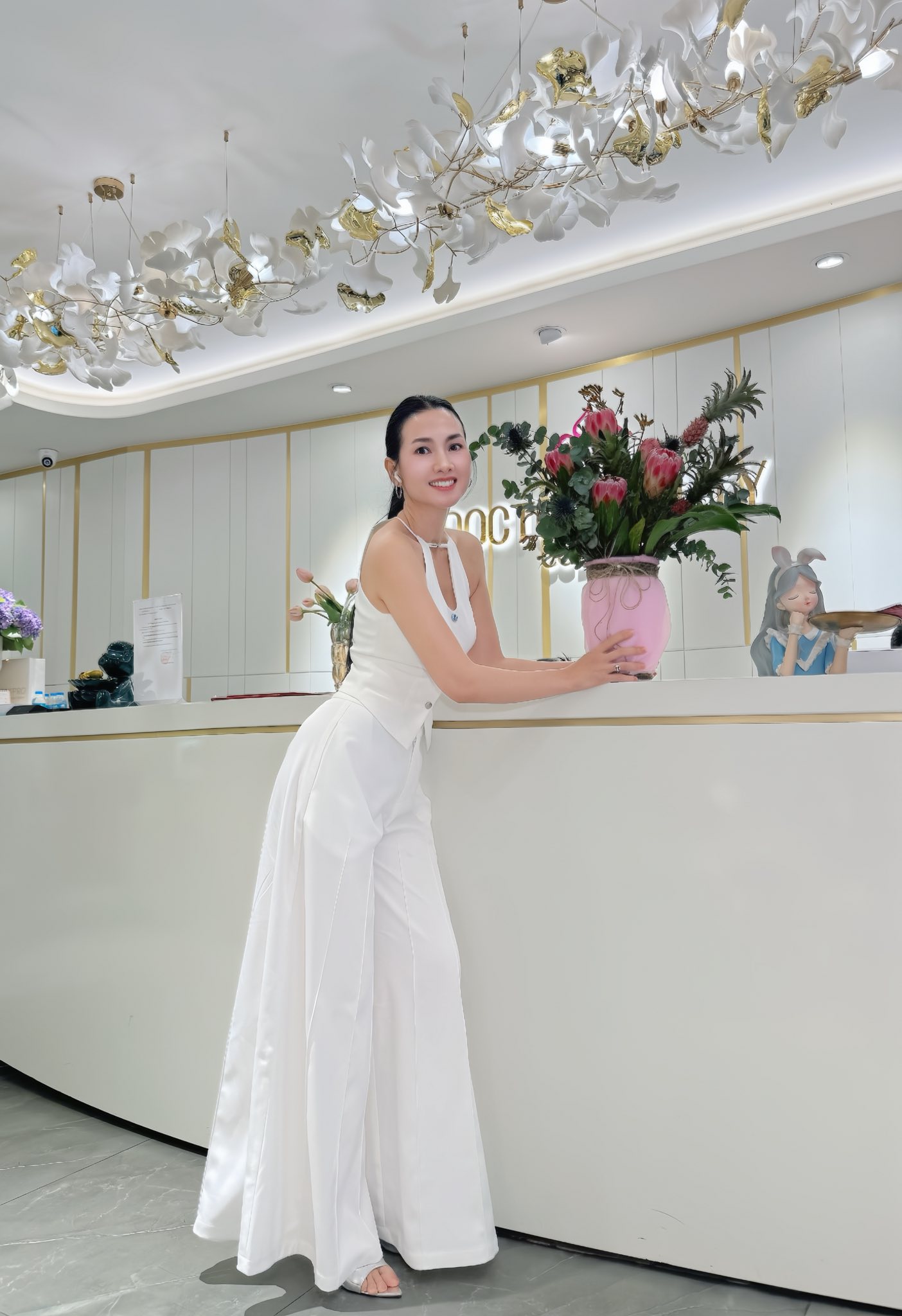 Siêu mẫu Anh Thư gợi cảm đến ngỡ ngàng ở tuổi 44- Ảnh 8.
