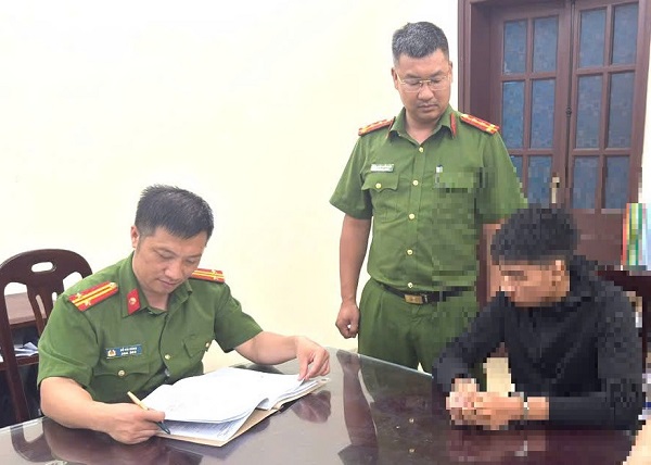 Khởi tố người mẹ giao xe máy cho con chưa đủ tuổi gây tai nạn giao thông nghiêm trọng- Ảnh 1. Khởi tố người mẹ giao xe máy cho con chưa đủ tuổi gây tai nạn giao thông nghiêm trọng- Ảnh 1.