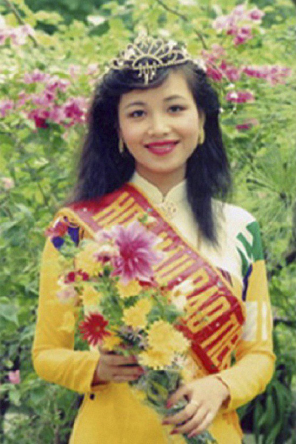36 năm sau ngày đăng quang, Hoa hậu Diệu Hoa vẫn ngày càng trẻ trung và xinh đẹp- Ảnh 4.