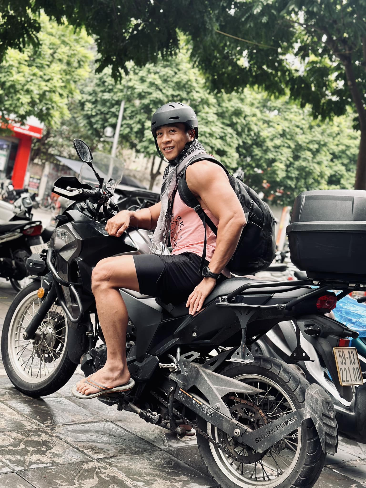 Nam thần 'vũ trụ VFC' tuổi Mão bật mí hậu trường 'Lời hứa đầu tiên' ở Tuyên Quang- Ảnh 6. Nam thần 'vũ trụ VFC' tuổi Mão bật mí hậu trường 'Lời hứa đầu tiên' ở Tuyên Quang- Ảnh 6.