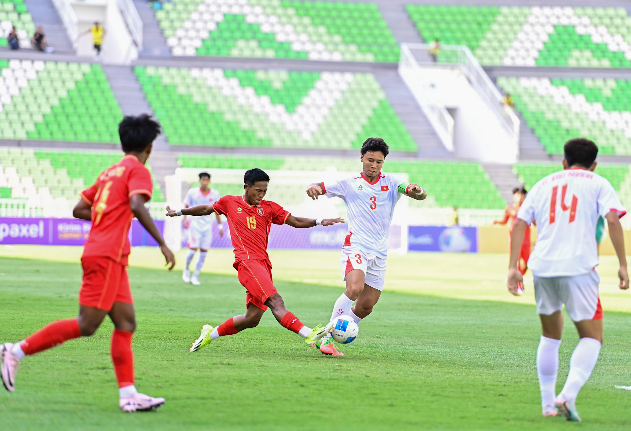 Nhận định U19 Việt Nam vs U19 Indonesia: Đại chiến giành vé bán kết- Ảnh 1. Nhận định U19 Việt Nam vs U19 Indonesia: Đại chiến giành vé bán kết- Ảnh 1.