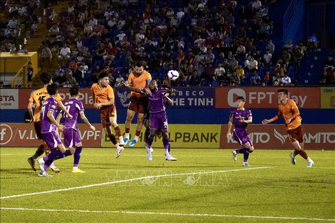 V.League 1-2025/2026: Becamex TPHCM xuống hạng, PVF-CAND sẽ đá trận play-off với Câu lạc bộ Bắc Ninh- Ảnh 1.