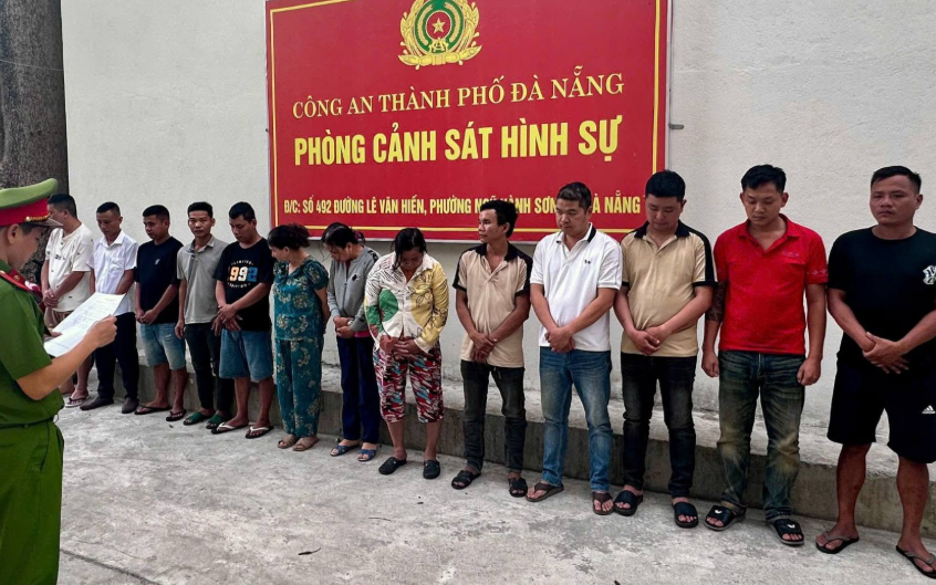 Đang đạp xe tập thể dục, bé trai 15 tuổi bị nhóm cướp giật điện thoại giữa đường- Ảnh 2. Đang đạp xe tập thể dục, bé trai 15 tuổi bị nhóm cướp giật điện thoại giữa đường- Ảnh 2.
