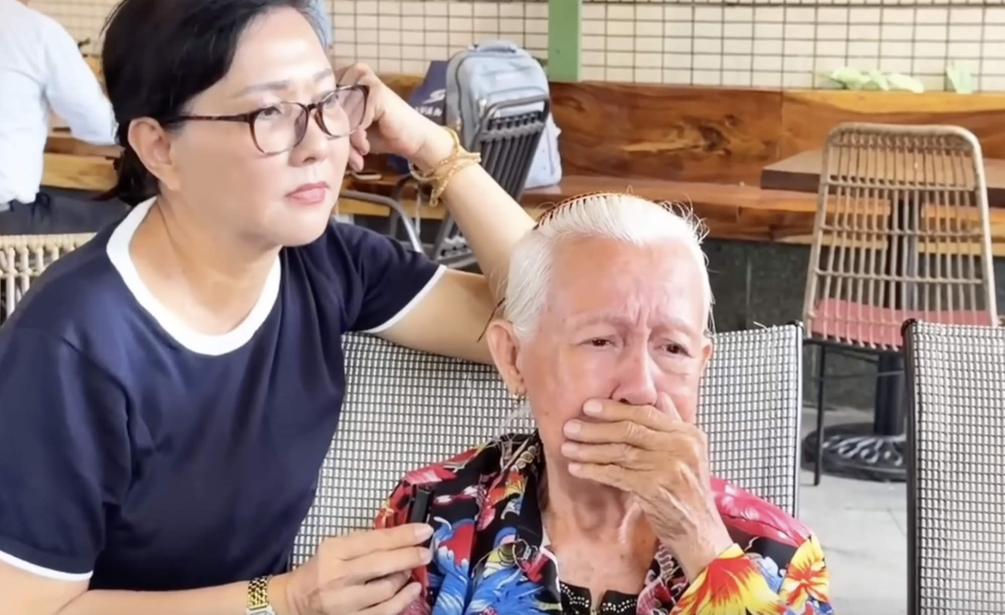 Xót xa vợ chồng nghệ sĩ cải lương đoàn Kim Chung, tuổi xế chiều bán nhà trả nợ vì cuộc gọi lừa đảo mất 1,3 tỷ đồng- Ảnh 3. Xót xa vợ chồng nghệ sĩ cải lương đoàn Kim Chung, tuổi xế chiều bán nhà trả nợ vì cuộc gọi lừa đảo mất 1,3 tỷ đồng- Ảnh 3.
