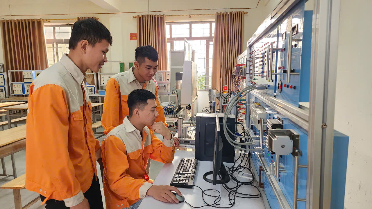 FDI tỷ đô đổ về, Nghệ An khát nhân lực chất lượng cao- Ảnh 3.
