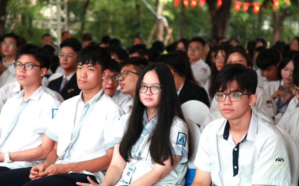 Bí quyết giúp học sinh khỏe mạnh mùa hè nằm ngay trong mâm cơm: Bác sĩ dinh dưỡng tiết lộ nhóm rau quả vàng- Ảnh 2. Bí quyết giúp học sinh khỏe mạnh mùa hè nằm ngay trong mâm cơm: Bác sĩ dinh dưỡng tiết lộ nhóm rau quả vàng- Ảnh 2.