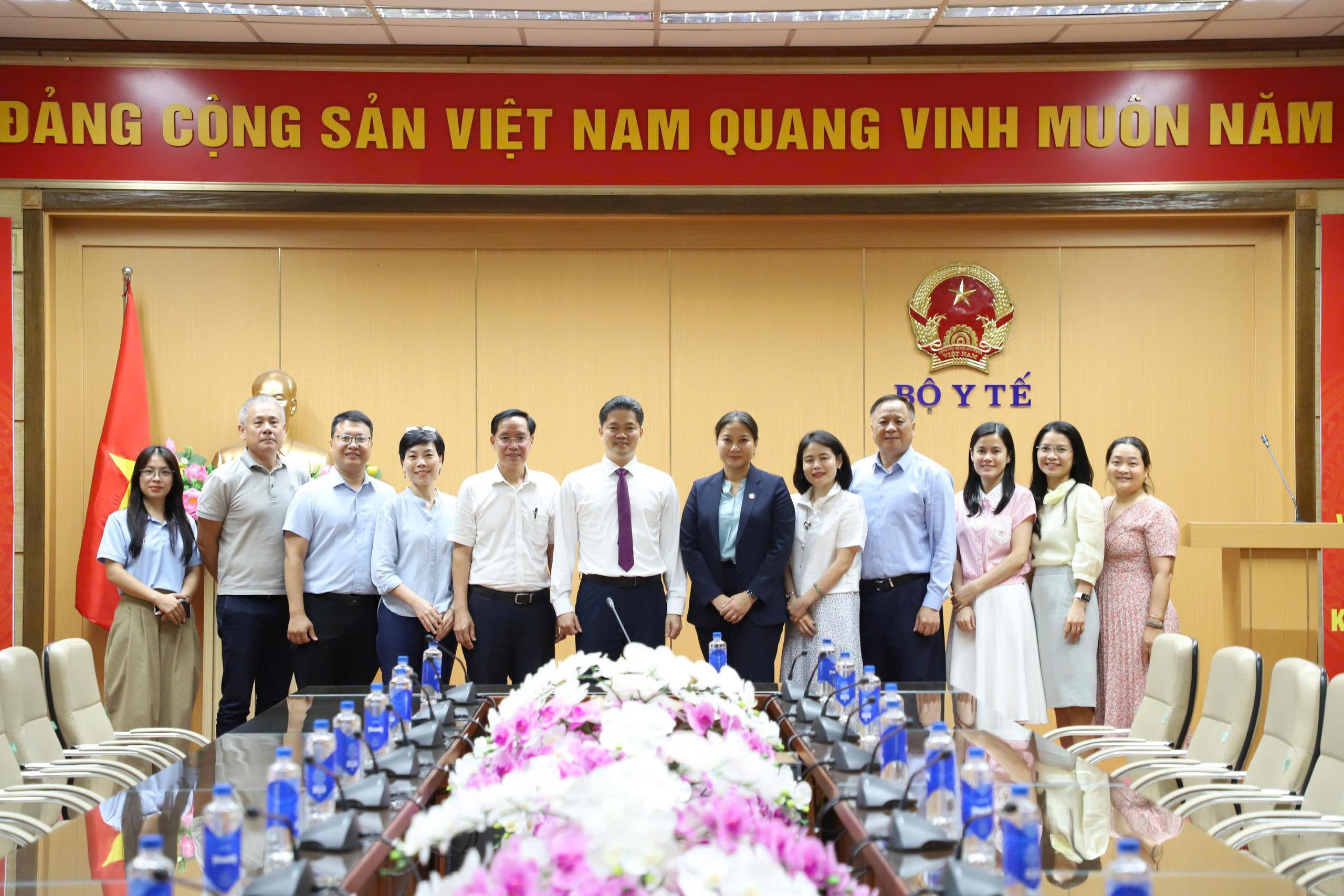 Thứ trưởng  Vũ Mạnh Hà tiếp Giám đốc UNAIDS phụ trách Việt Nam, Lào, Campuchia và Malaysia- Ảnh 4.