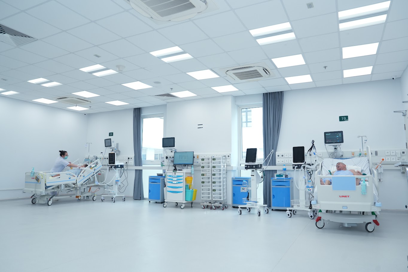 Bệnh viện Bạch Mai Ninh Bình cứu 2 bệnh nhân sốc phản vệ nguy kịch, một ca sau ăn hải sản- Ảnh 2.