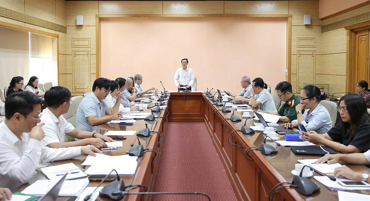 Hoàn thiện cơ sở pháp lý về đào tạo chuyên sâu sau đại học thuộc lĩnh vực sức khỏe
- Ảnh 2.
