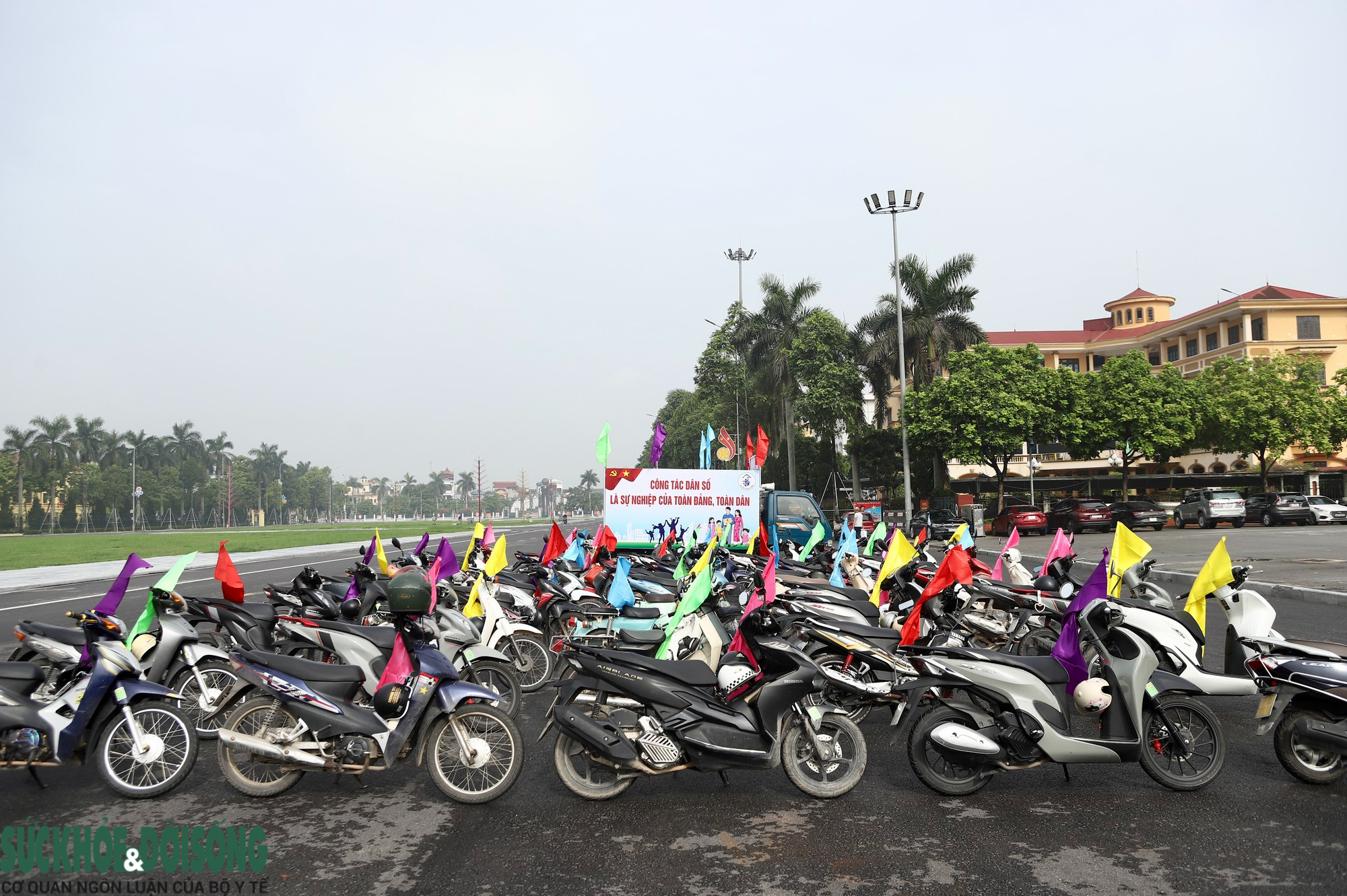 Những hình ảnh đẹp trong lễ diễu hành hưởng ứng Ngày Dân số Thế giới 2026- Ảnh 2.
