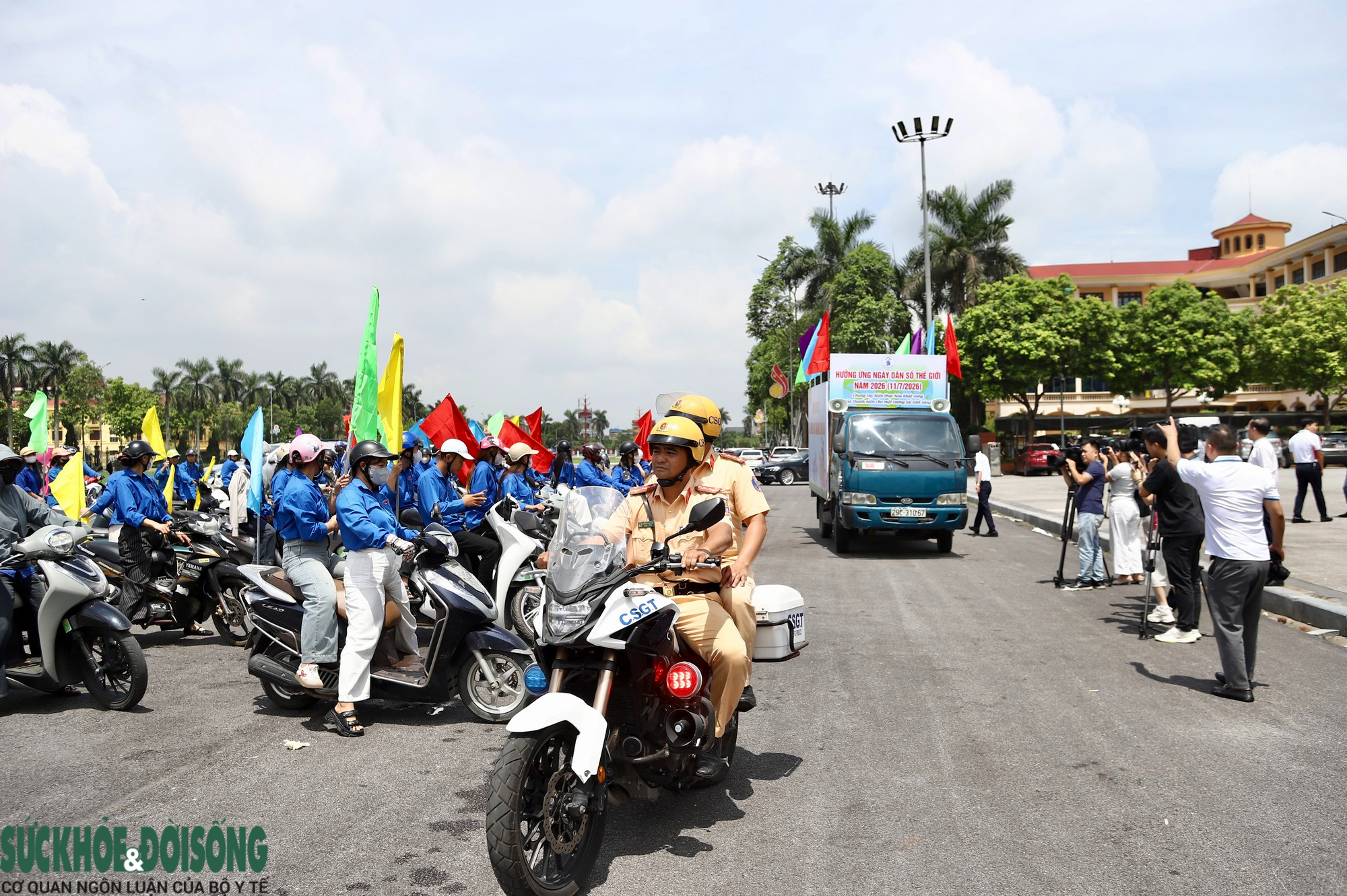 Những hình ảnh đẹp trong lễ diễu hành hưởng ứng Ngày Dân số Thế giới 2026- Ảnh 10.