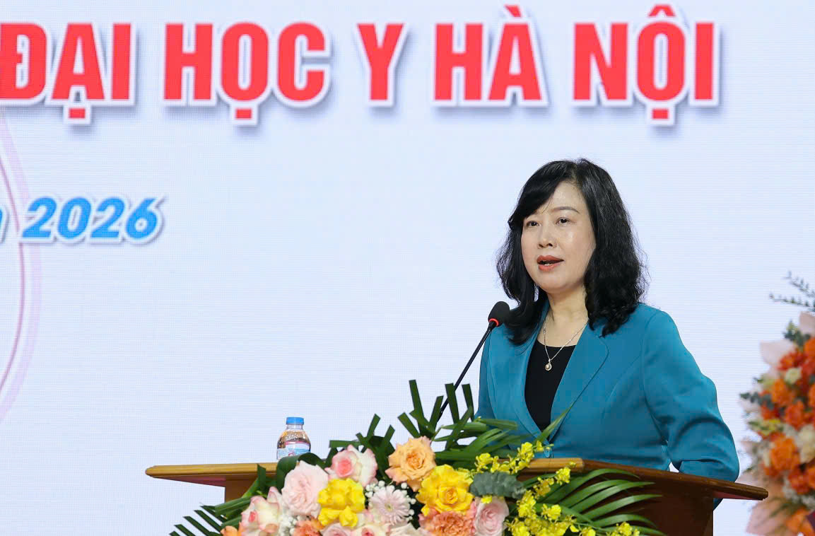 Bộ trưởng Bộ Y tế Đào Hồng Lan trao quyết định bổ nhiệm Hiệu trưởng Trường Đại học Y Hà Nội - Ảnh 2.