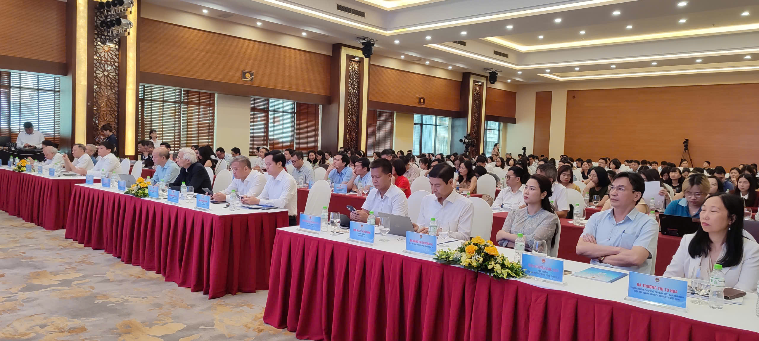 Thứ trưởng Bộ Y tế: Hoàn thiện thể chế, chuyển đổi số và hậu kiểm là trọng tâm quản lý thiết bị y tế- Ảnh 2.