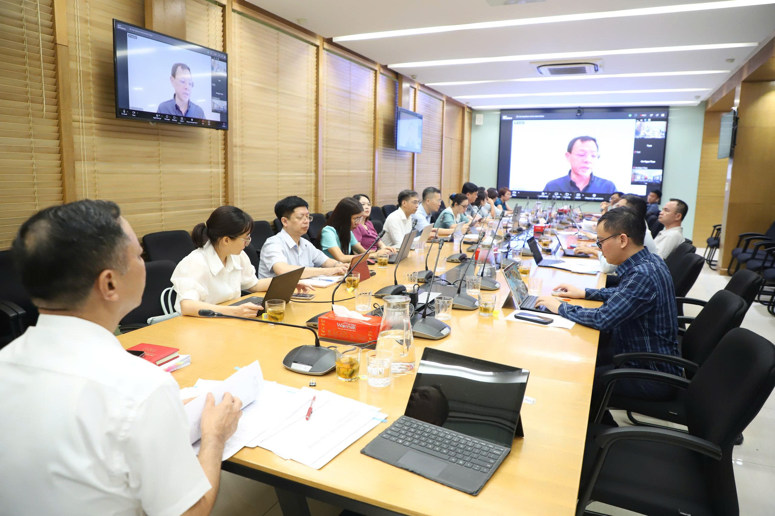 Hiện đại hóa hệ thống phân phối dược để người dân tiếp cận thuốc an toàn, kịp thời, giá hợp lý- Ảnh 9.