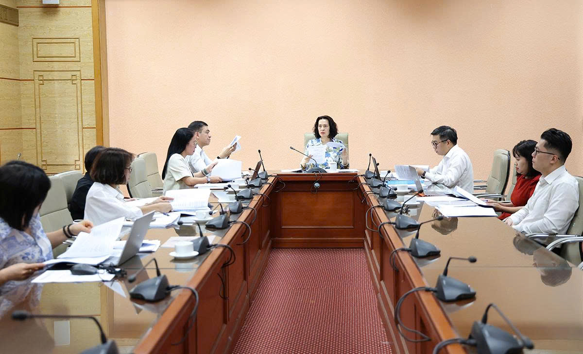 Thứ trưởng Nguyễn Thị Liên Hương: Sớm hoàn tất, thực thi Điều lệ tổ chức và hoạt động của Quỹ phòng bệnh- Ảnh 7.