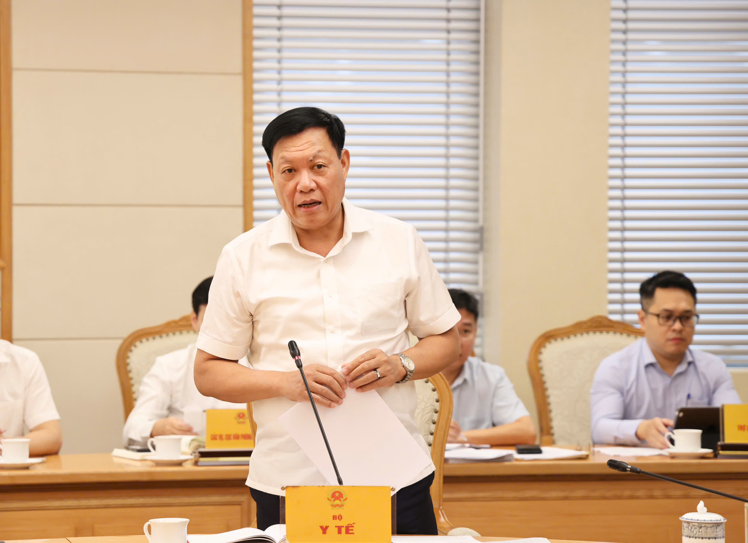 Phó Thủ tướng Phạm Thị Thanh Trà: Siết chặt ATTP trường học, xử lý nghiêm vi phạm; đẩy nhanh hoàn thiện Luật ATTP (sửa đổi) - Ảnh 4.