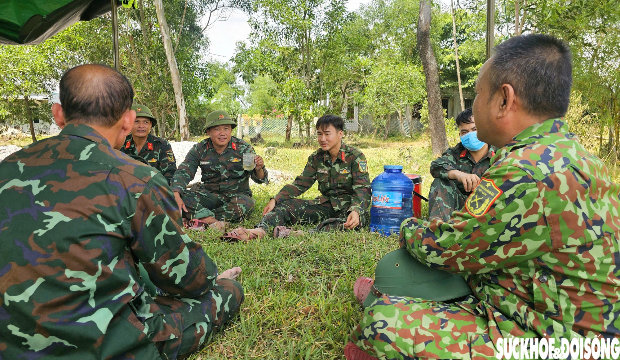 'Chiến dịch 500 ngày đêm' ở Huế: Những bước chân không mỏi đi tìm đồng đội- Ảnh 8.