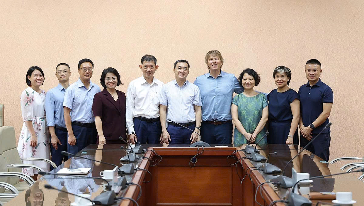 Thứ trưởng Trần Văn Thuấn tiếp Giám đốc vận hành Tổ chức Operation Smile toàn cầu  - Ảnh 4.