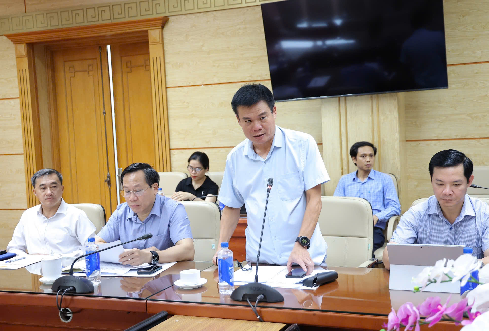 Bộ trưởng Đào Hồng Lan: Đẩy nhanh làm sạch dữ liệu, hoàn thiện cơ sở dữ liệu y tế để phát huy giá trị chuyển đổi số- Ảnh 2.