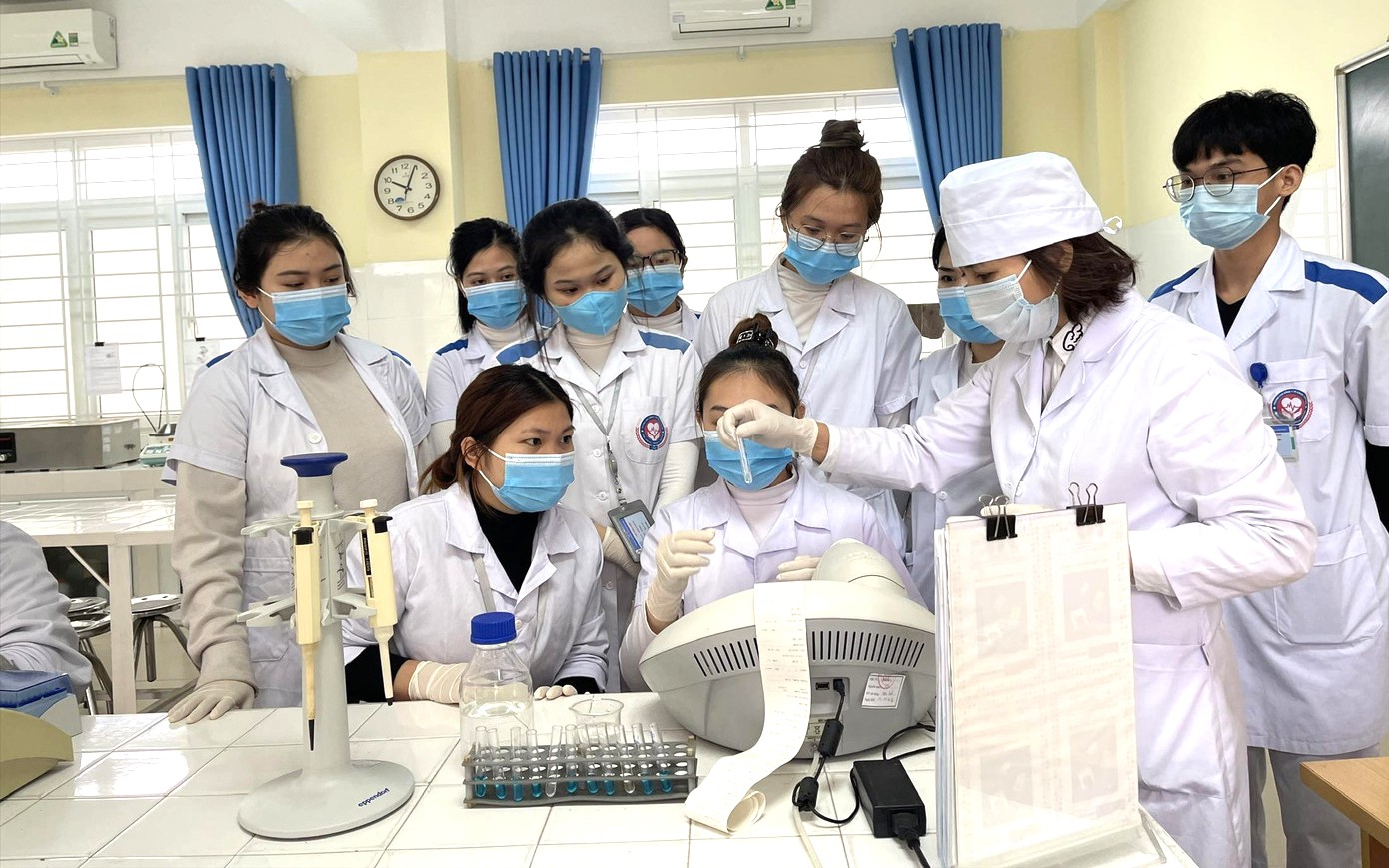 Khẩn trương hoàn thiện các điều kiện tổ chức Kỳ kiểm tra đánh giá năng lực hành nghề khám, chữa bệnh năm 2027- Ảnh 3.
