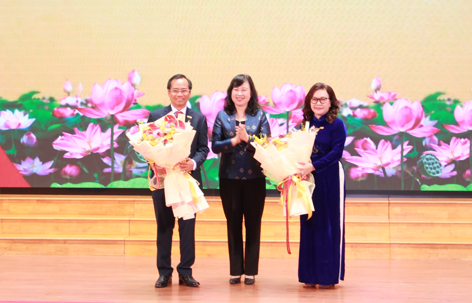 Gallery - Bộ trưởng Đào Hồng Lan: Đại học Y Dược Cần Thơ phải trở thành trường trọng điểm quốc gia, dẫn dắt đào tạo nhân lực y tế vùng ĐBSCL - image 2