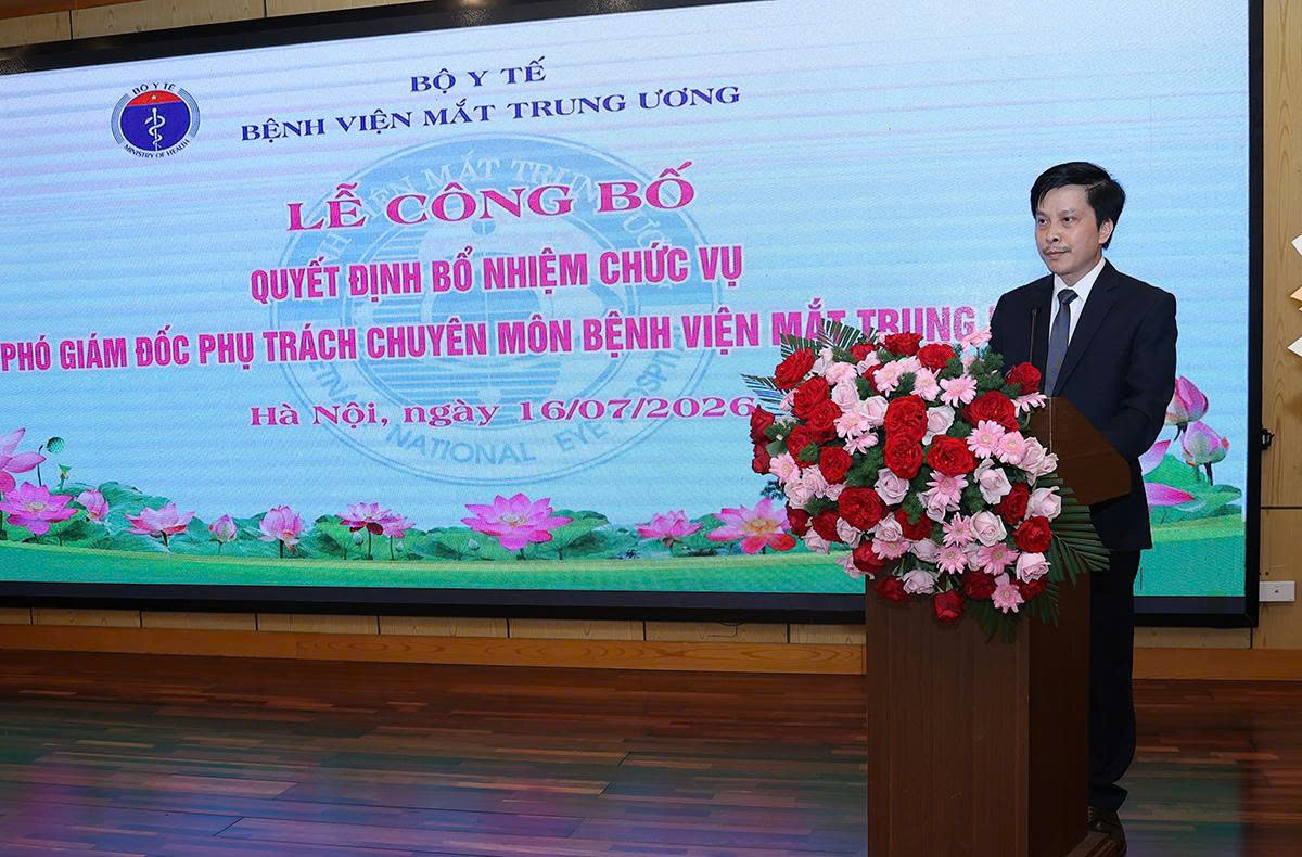 Thứ trưởng Trần Văn Thuấn trao quyết định bổ nhiệm Phó Giám đốc Bệnh viện Mắt Trung ương- Ảnh 5.